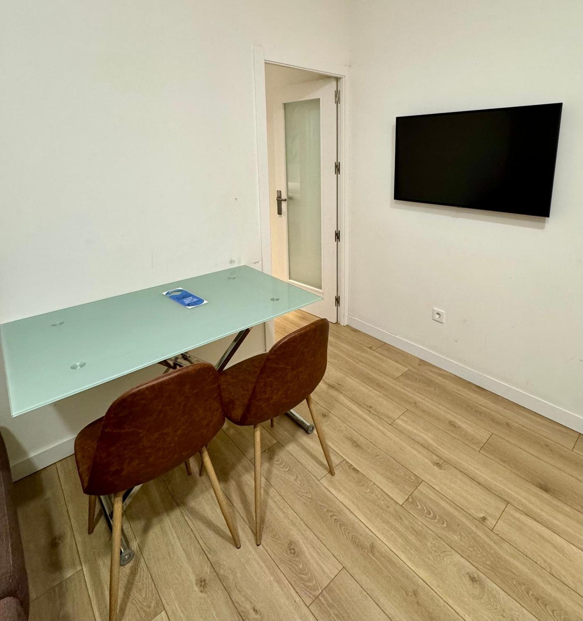 Apartamentos Apolo マドリード エクステリア 写真
