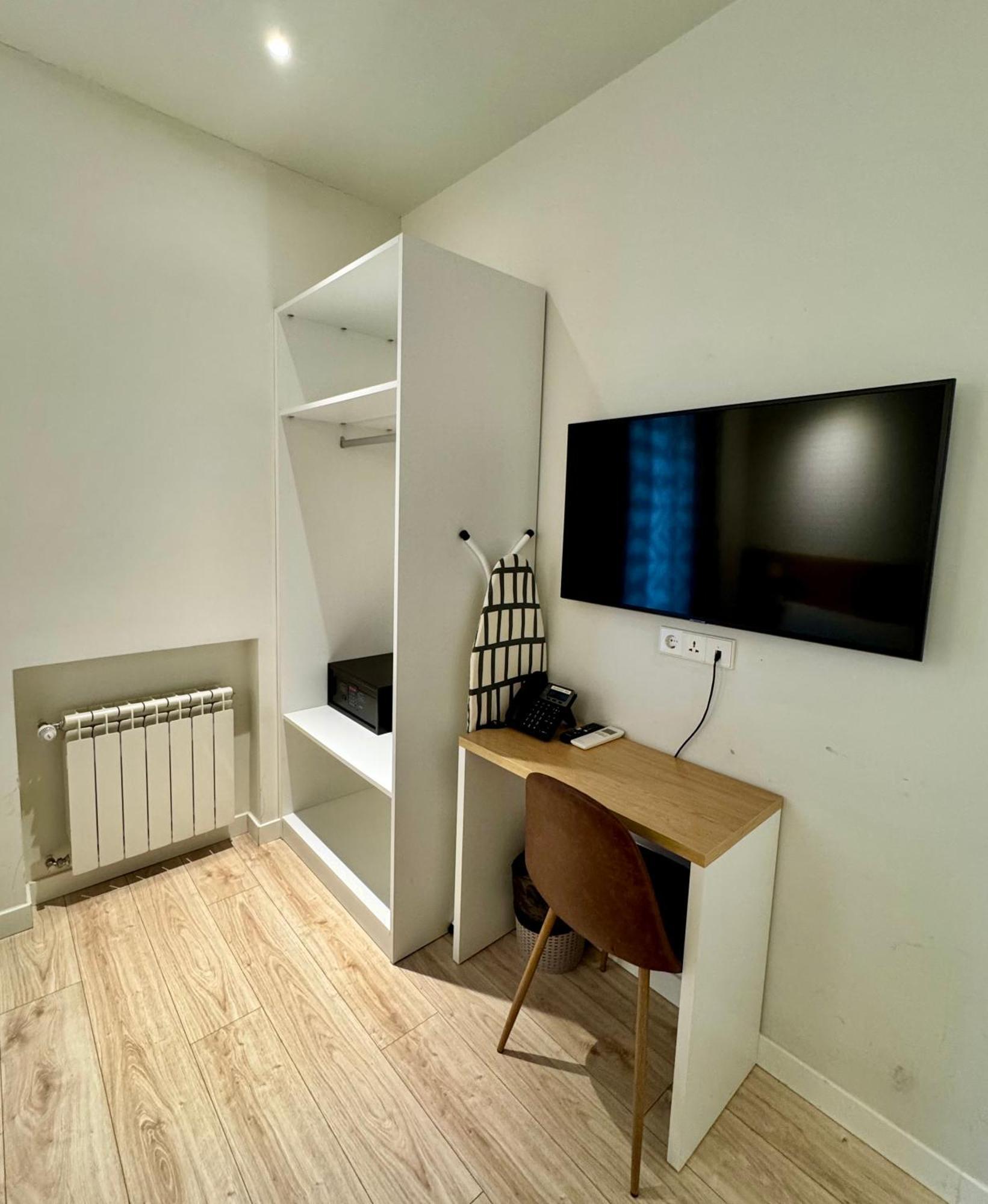 Apartamentos Apolo マドリード エクステリア 写真