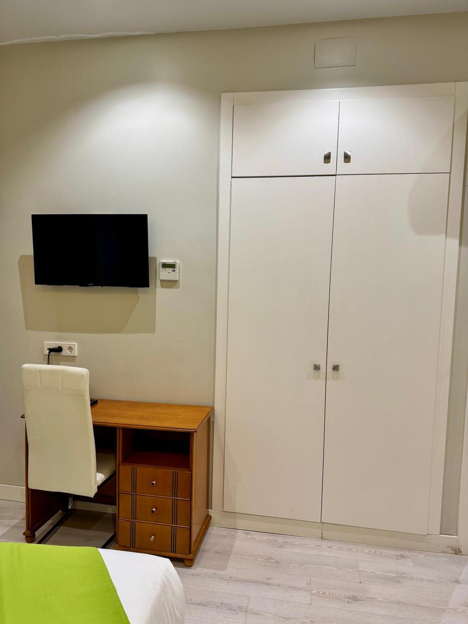 Apartamentos Apolo マドリード エクステリア 写真