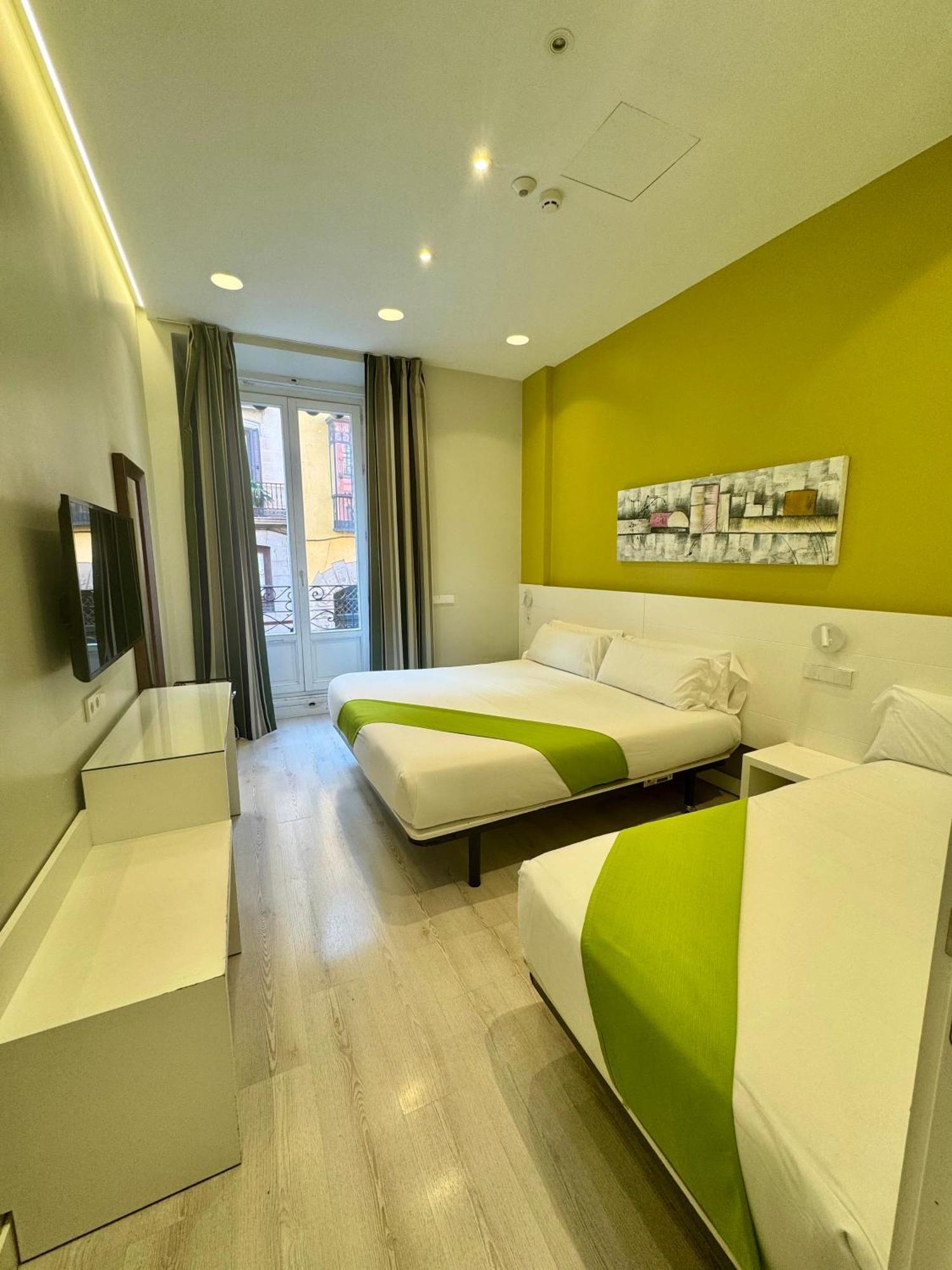 Apartamentos Apolo マドリード エクステリア 写真