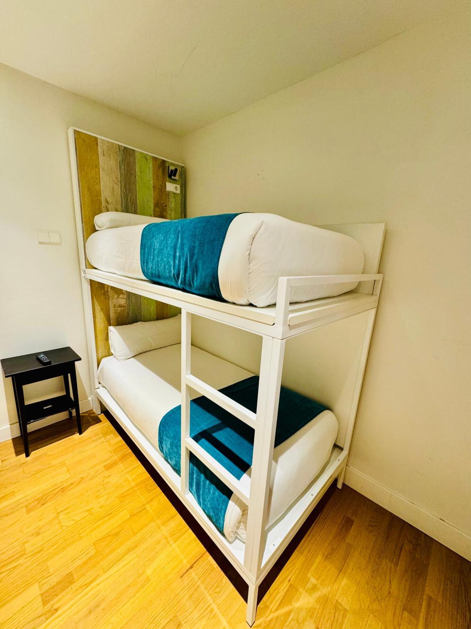 Apartamentos Apolo マドリード エクステリア 写真