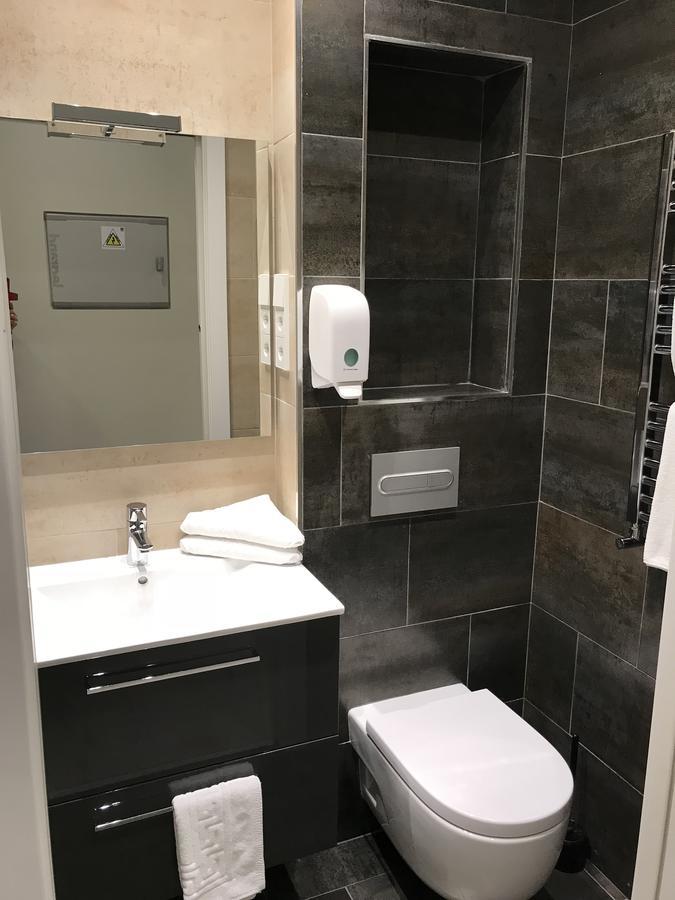 Apartamentos Apolo マドリード エクステリア 写真